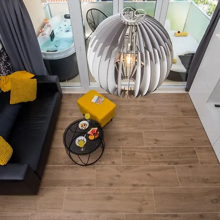 Apartment Velvet