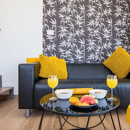 Velvet Apartment *