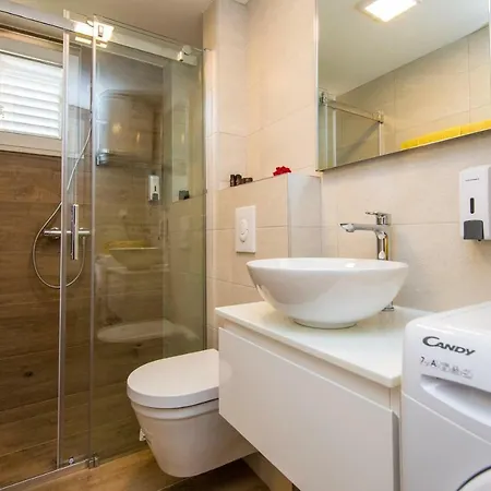 Velvet * دوبروفينك