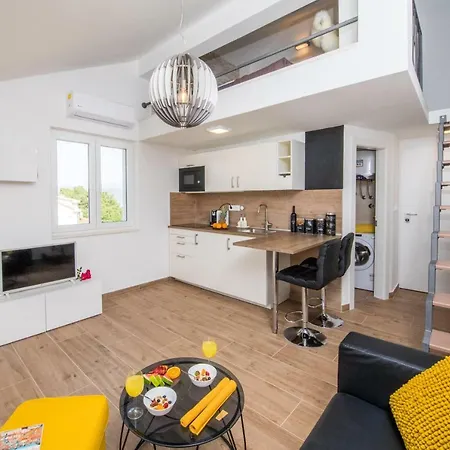 Velvet Apartment